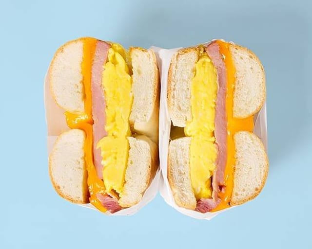 🍳Ham Egg & Cheese on a Bagel 🥯.