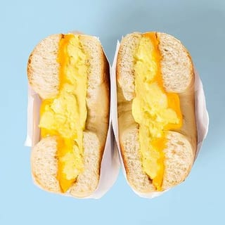 🍳 Egg & Cheese on a Bagel 🥯
