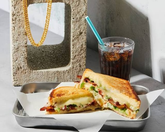 🥵 Jalapeno Cheddar 🧀 Grilled Cheese Sandwich.